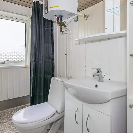 Three-bedroom Holiday In 8 * Fanø